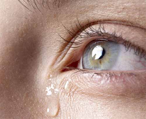 nguyên nhân chảy nước mắt sống
